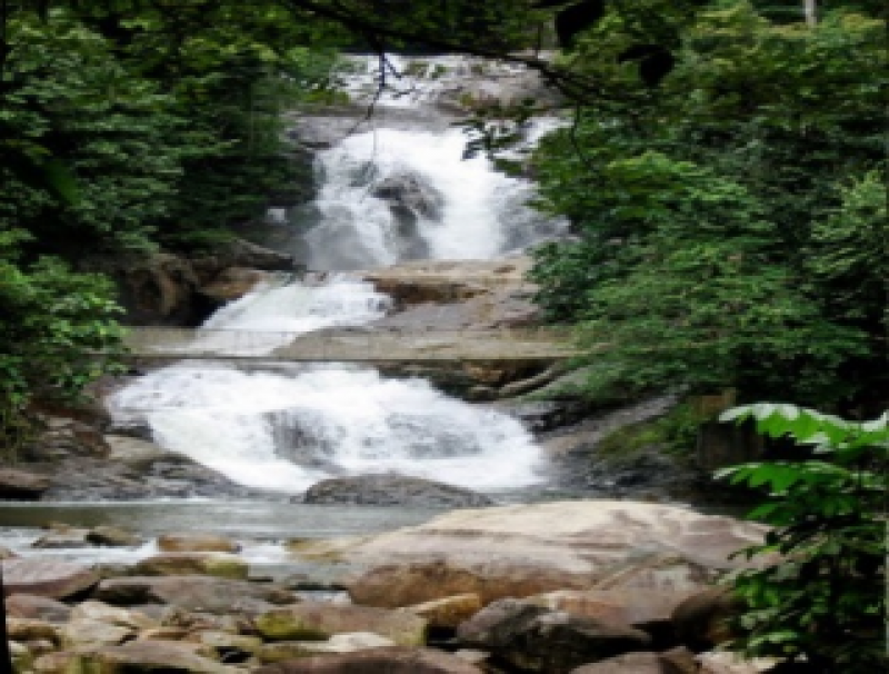 AIR TERJUN SEKAYU - 13 KM